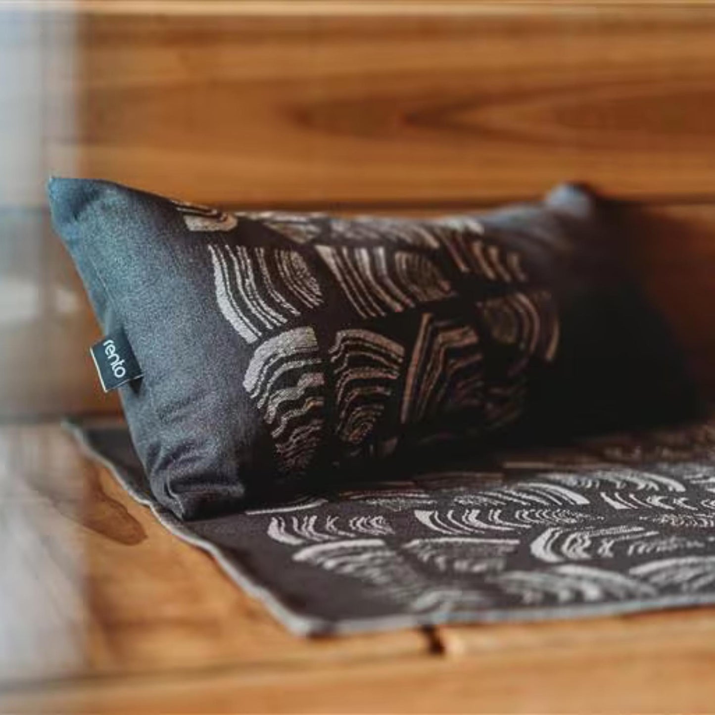 Rento Pino Sauna seat cover black 50x150 cm